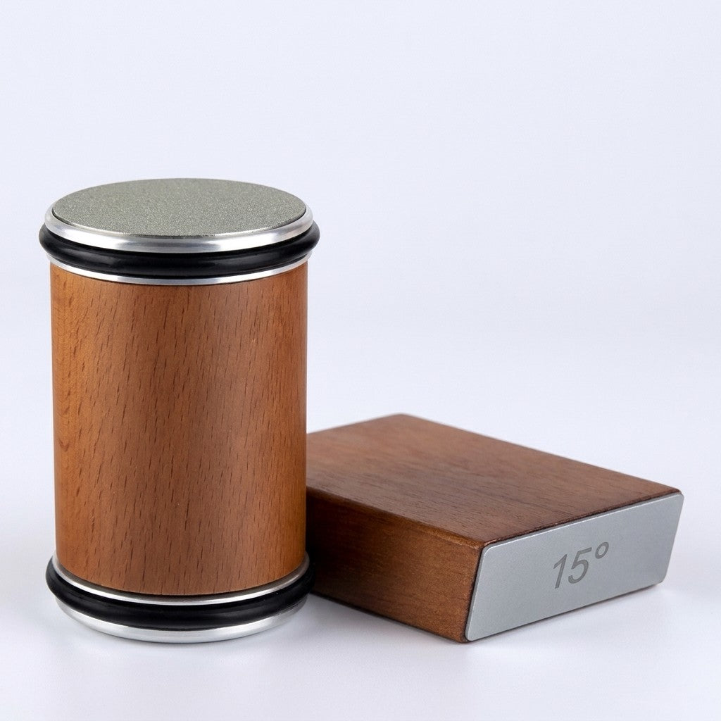 Holzwalze und Magnetblock mit 15-Grad-Seite